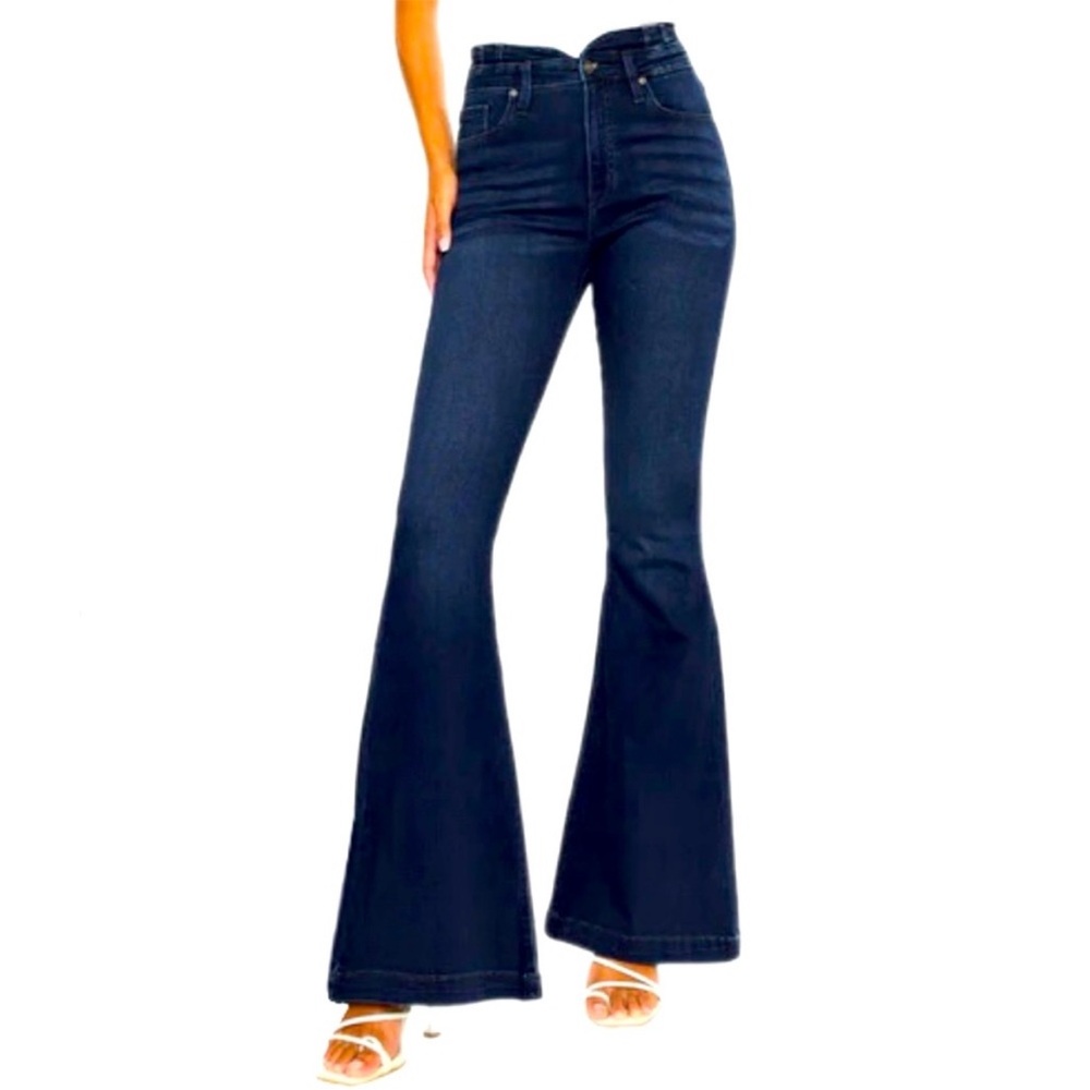 KanCan Signature Skye High Super Flare Jeans